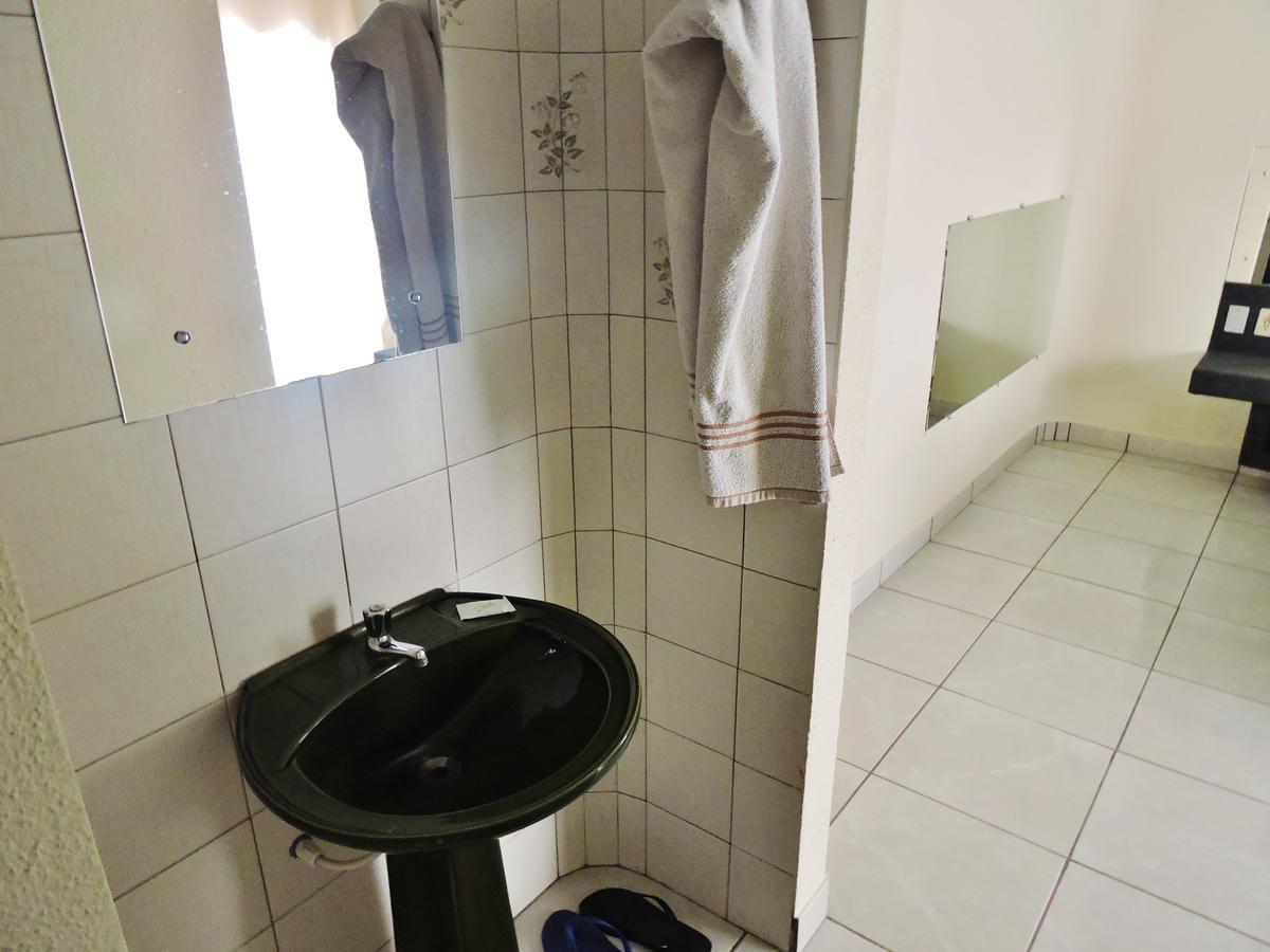 Hotel Comodoro De Livramento Сантана до Ливраменто Екстериор снимка